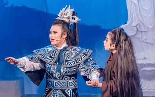 Đạo diễn TRẦN QUỲNH ANH: Giữ lửa cho sân khấu cải lương
