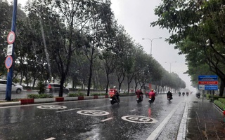 Thời tiết hôm nay: Nhiều nơi mưa rất to, cảnh báo lốc, sét 