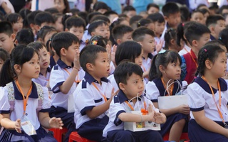 Vỡ òa cảm xúc trong ngày "Hôm nay, em vào lớp 1"