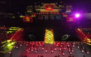 Thủ tướng Phạm Minh Chính dự chương trình Thời cơ vàng tại điểm cầu Huế