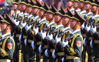 Đoàn quân nhân Trung Quốc đến Việt Nam dự diễu binh khi nào?