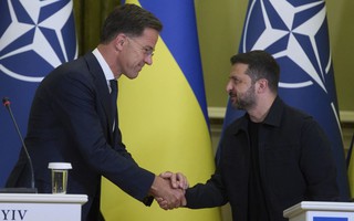 Điểm nóng xung đột ngày 24-8: NATO chuẩn bị cơ chế an ninh 2 tầng cho Ukraine