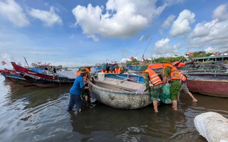 Bão số 5 “áp sát” miền Trung: Quảng Trị khẩn cấp di dời dân, sơ tán du khách đảo Cồn Cỏ