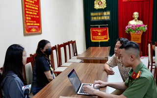 Cô gái 18 tuổi bị nhóm người lạ “bắt cóc online”, ép cởi quần áo để quay clip