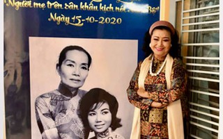 Nghệ sĩ Đoàn kịch Kim Cương tề tựu trong ngày giỗ NSND Bảy Nam