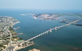 Bão số 5 Kajiki: Cấm lưu thông qua cầu Cửa Hội nối Nghệ An - Hà Tĩnh