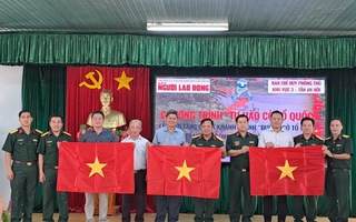 Trao tặng 1.000 lá cờ Tổ quốc tại các xã Tân An Hội, Thái Mỹ và Nhuận Đức, TP HCM
