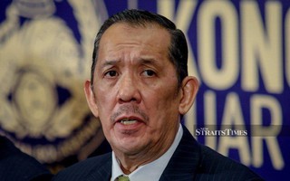 LĐBĐ Malaysia khủng hoảng, Chủ tịch FAM, Joehari Ayub xin từ chức