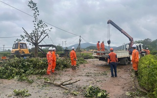 Khẩn trương khắc phục hậu quả bão số 5