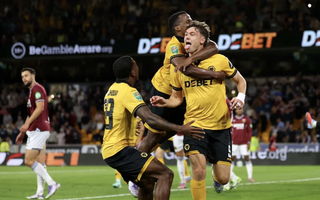 Wolverhampton ngược dòng cảm xúc, đại phá West Ham ở League Cup