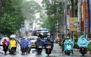 Thời tiết TP HCM hôm nay, 28-8: Đất liền ổn định, trên biển bị tác động