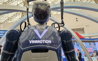 Hàng loạt robot hình người của Vingroup lần đầu xuất hiện tại triển lãm lớn nhất lịch sử