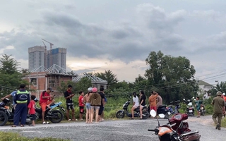 Phát hiện thi thể nam giới trong đám lục bình trôi trên con rạch ở TP HCM
