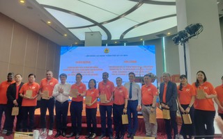 LĐLĐ TP HCM tiếp đoàn đại biểu Đại hội Công đoàn quốc gia Singapore