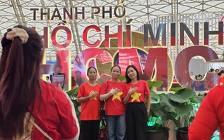 Triển lãm quốc gia lớn nhất lịch sử có gì đặc biệt mà thu hút đông nghịt khách tham quan?