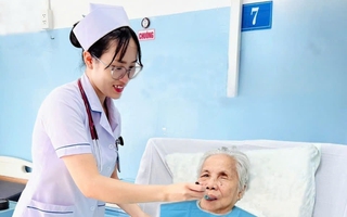 Những trường hợp được hoàn tiền đóng BHYT từ năm 2025