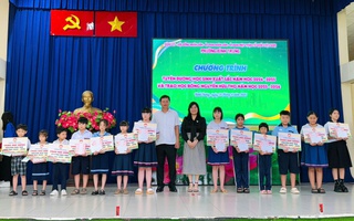 Phường Bình Trưng trao học bổng Nguyễn Hữu Thọ năm học 2025 - 2026
