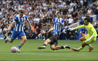 Haaland chạm mốc kỷ lục, Man City vẫn thua sốc trên sân Brighton