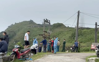 Phát hiện thi thể đang phân hủy trong ô tô dập nát dưới vực sâu núi Mẫu Sơn