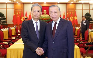 Tổng Bí thư Tô Lâm tiếp Ủy viên trưởng Nhân đại toàn quốc Trung Quốc Triệu Lạc Tế