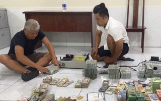 Thủ đoạn kiếm tiền tỉ của chủ tiệm vàng Đức Long