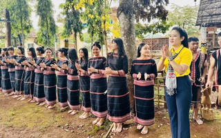 Giữ gìn bản sắc văn hóa dân tộc