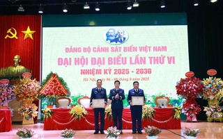 Bộ Tư lệnh Vùng Cảnh sát biển 4 được khen thưởng đột xuất