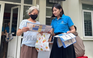 Giúp lao động nghèo tiếp cận lương hưu