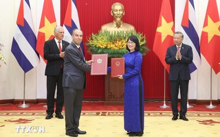 Tổng Bí thư Tô Lâm và Bí thư thứ Nhất, Chủ tịch nước Cuba chứng kiến Lễ trao các văn kiện hợp tác