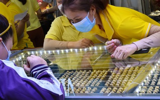 Giá vàng hôm nay 13-9: Tiếp tục đi lên
