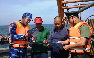 Tạo sinh kế bền vững cho ngư dân