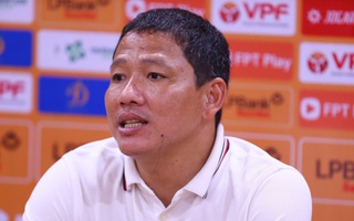 HLV Anh Đức mỉa mai: "Trường Tươi Đồng Nai không đá tốt, mà trọng tài bắt tốt"