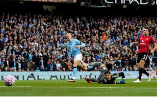 Haaland ghi 2 bàn, Man City đẩy Man United xuống nhóm cuối bảng