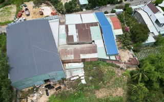 Xây nhà kho trái phép trên đất công