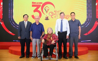 Hết lòng vì công việc, vì mọi người
