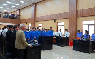 Đang xét xử hàng loạt cựu công chức trong vụ án "hô biến" 250.000 m² đất công thành đất tư