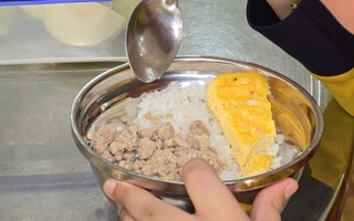 Lâm Đồng: Làm rõ nghi vấn thực phẩm "bẩn" tuồn vào trường tiểu học ở Đà Lạt