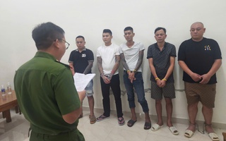 Nhóm người lạ mặt khống chế người đàn ông Trung Quốc đưa khỏi casino ở Đà Nẵng