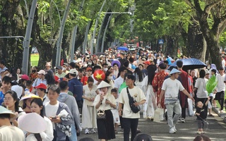 Tưng bừng mùa du lịch cuối hè