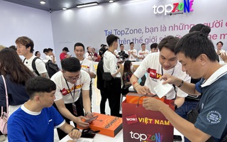 Thu nhập 4.700 USD/năm, người Việt chơi lớn chi 1.500 USD mua iPhone 17