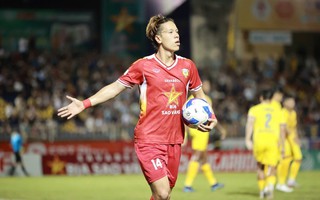 Clip: Cầu thủ Việt kiều Viktor Lê tỏa sáng ở trận derby xứ Nghệ
