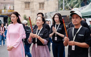 Hoa hậu Đoàn Thiên Ân, Thanh Sơn… lãng mạn cùng "Thơ tình gửi ma-sơ"
