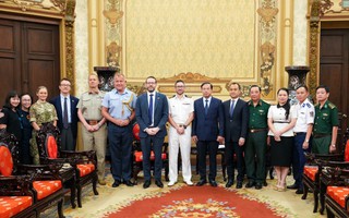 Tàu Hải quân Anh HMS Richmond trở lại Việt Nam