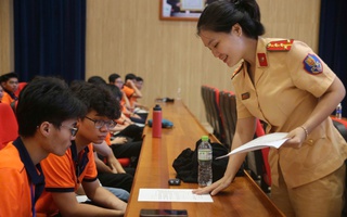 Sinh viên vi phạm giao thông nhiều, CSGT đến trường tuyên truyền