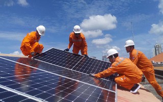 Gỡ rào cản pháp lý để điện mặt trời đến với doanh nghiệp vừa và nhỏ