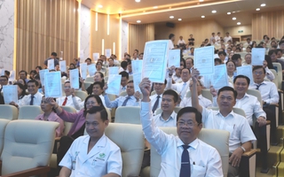 Xây dựng TP HCM trở thành trung tâm y tế chuyên sâu, ngang tầm khu vực