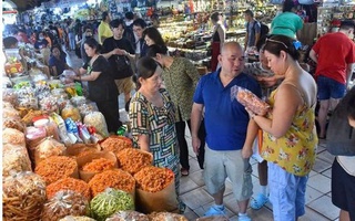 Thuế TP HCM và Viettel "cầm tay chỉ việc" cho các hộ kinh doanh lớn tuổi xuất hóa đơn điện tử