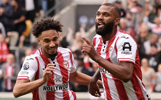 Benjamin Sesko ghi bàn, Man United vẫn trắng tay trước Brentford