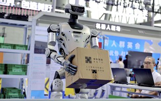 Trung Quốc đẩy mạnh huấn luyện robot hình người