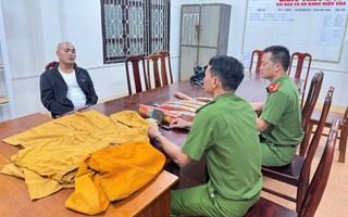 Giả danh nhà sư "làm phép, đuổi vong" để chiếm đoạt tài sản